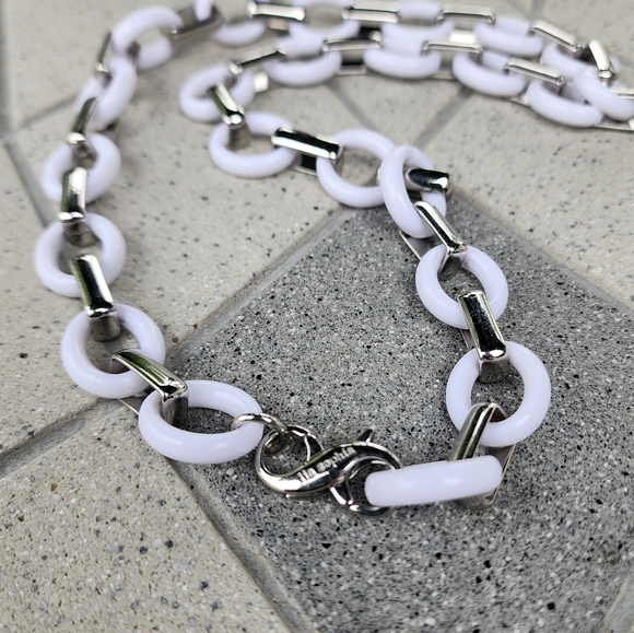 Lia Sophia Contrast Chain Link Statement Necklace - Picture 5 of 8